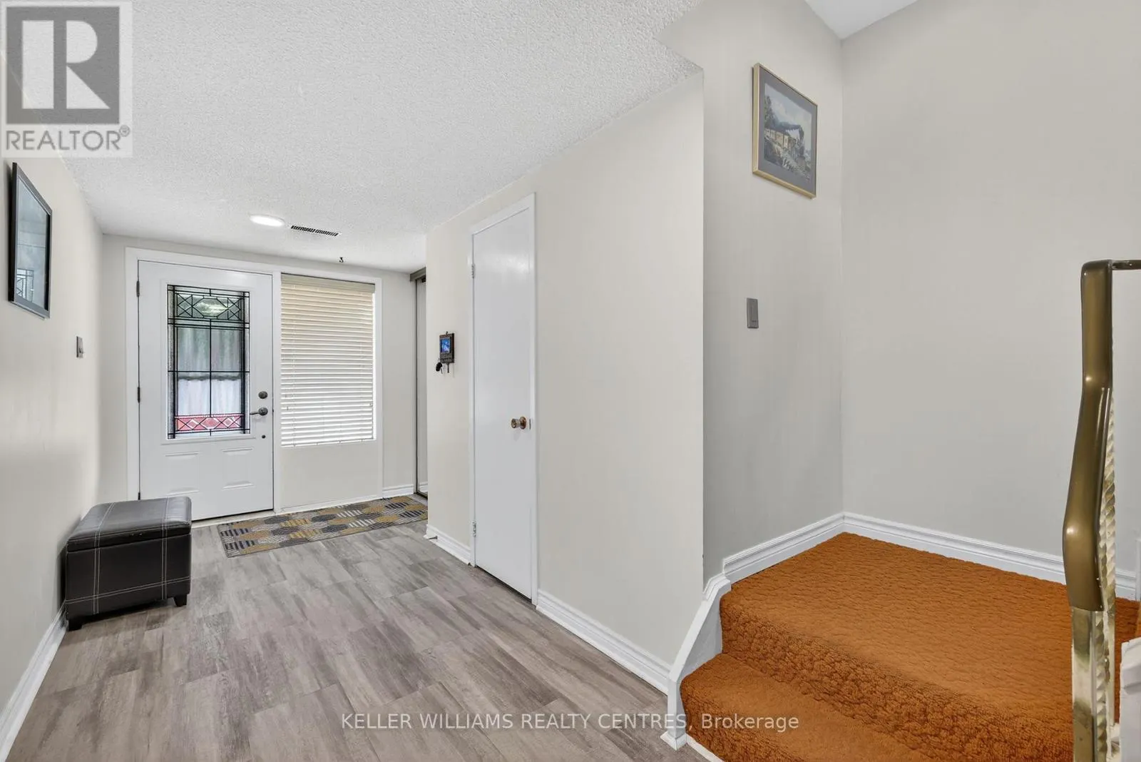 100 POPLAR CRESCENT