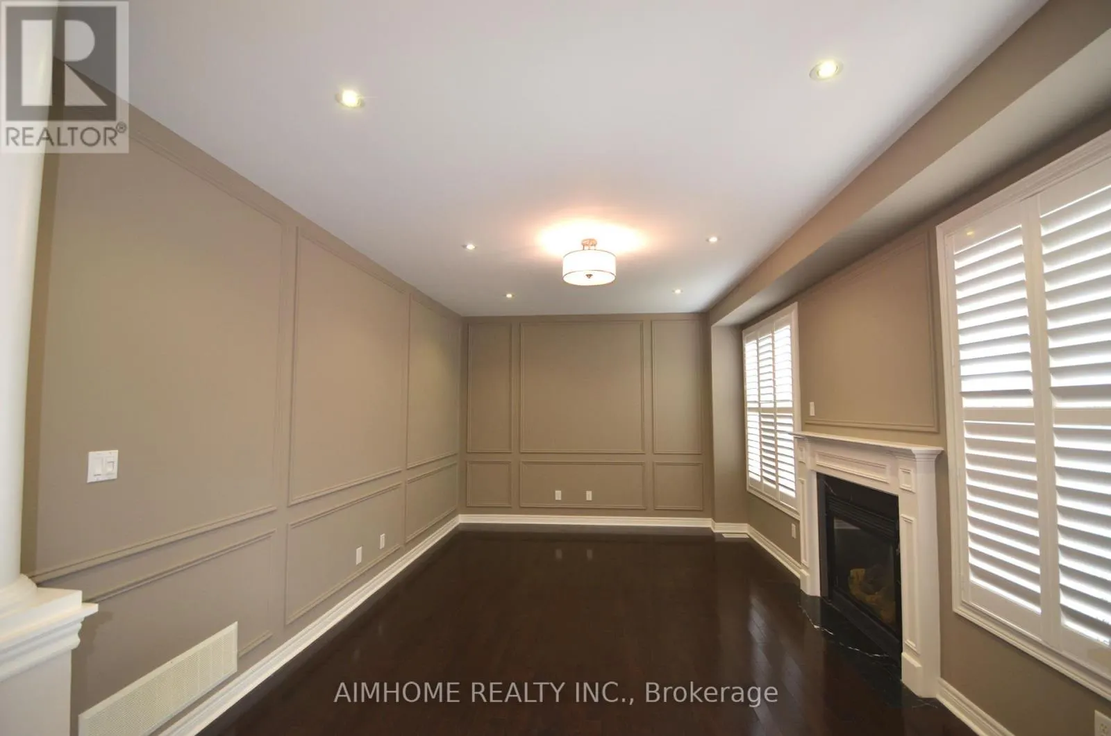 288 RIVER RIDGE BOULEVARD