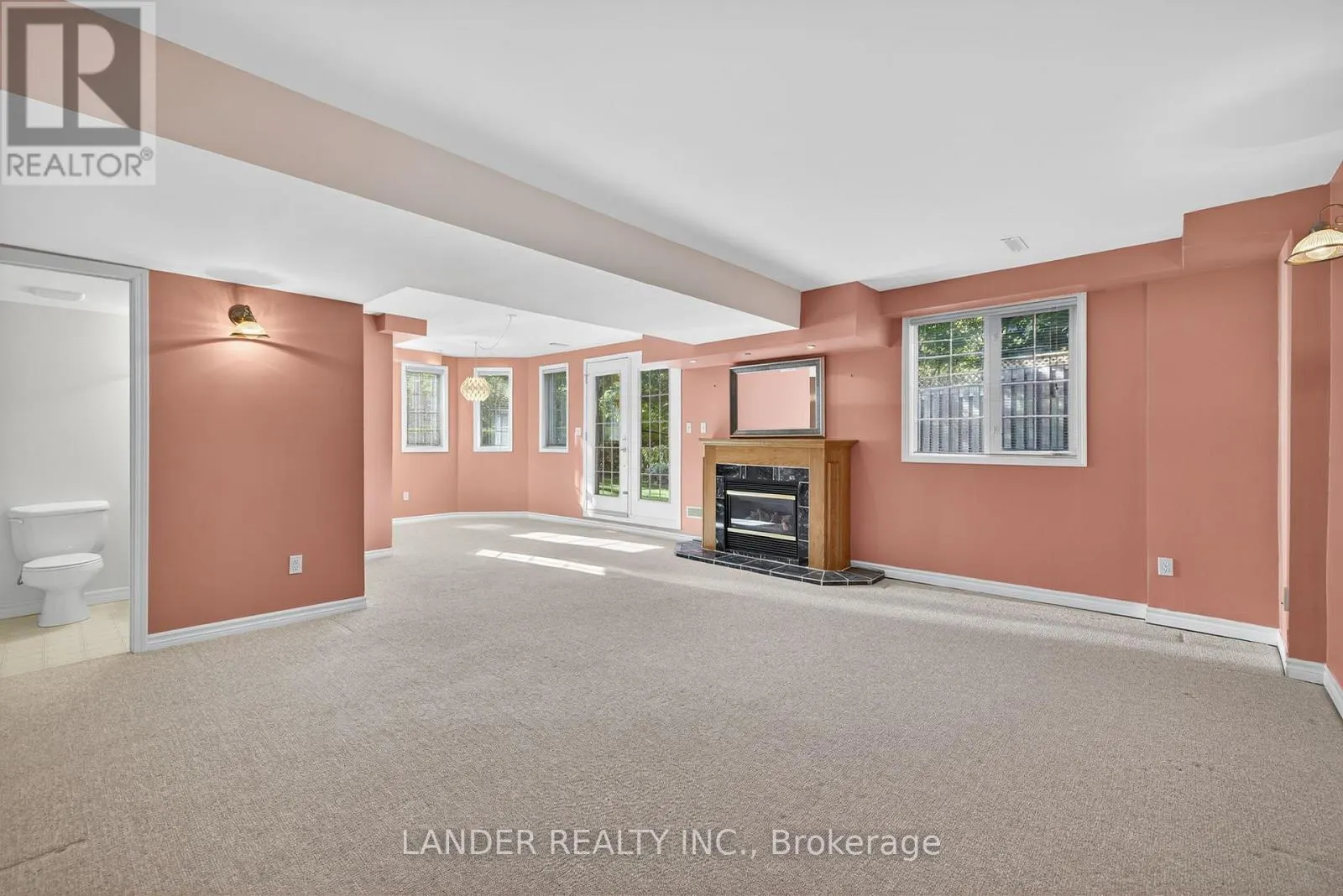 302 SHERIDAN COURT