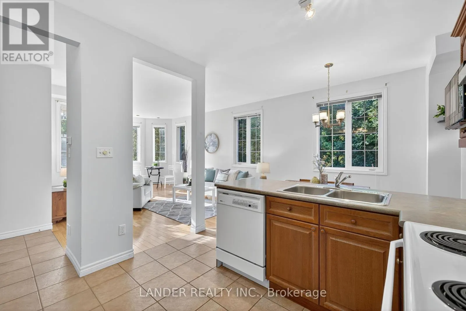 302 SHERIDAN COURT