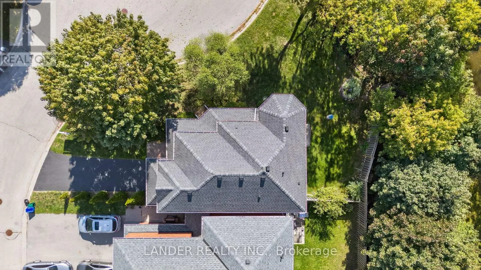302 SHERIDAN COURT