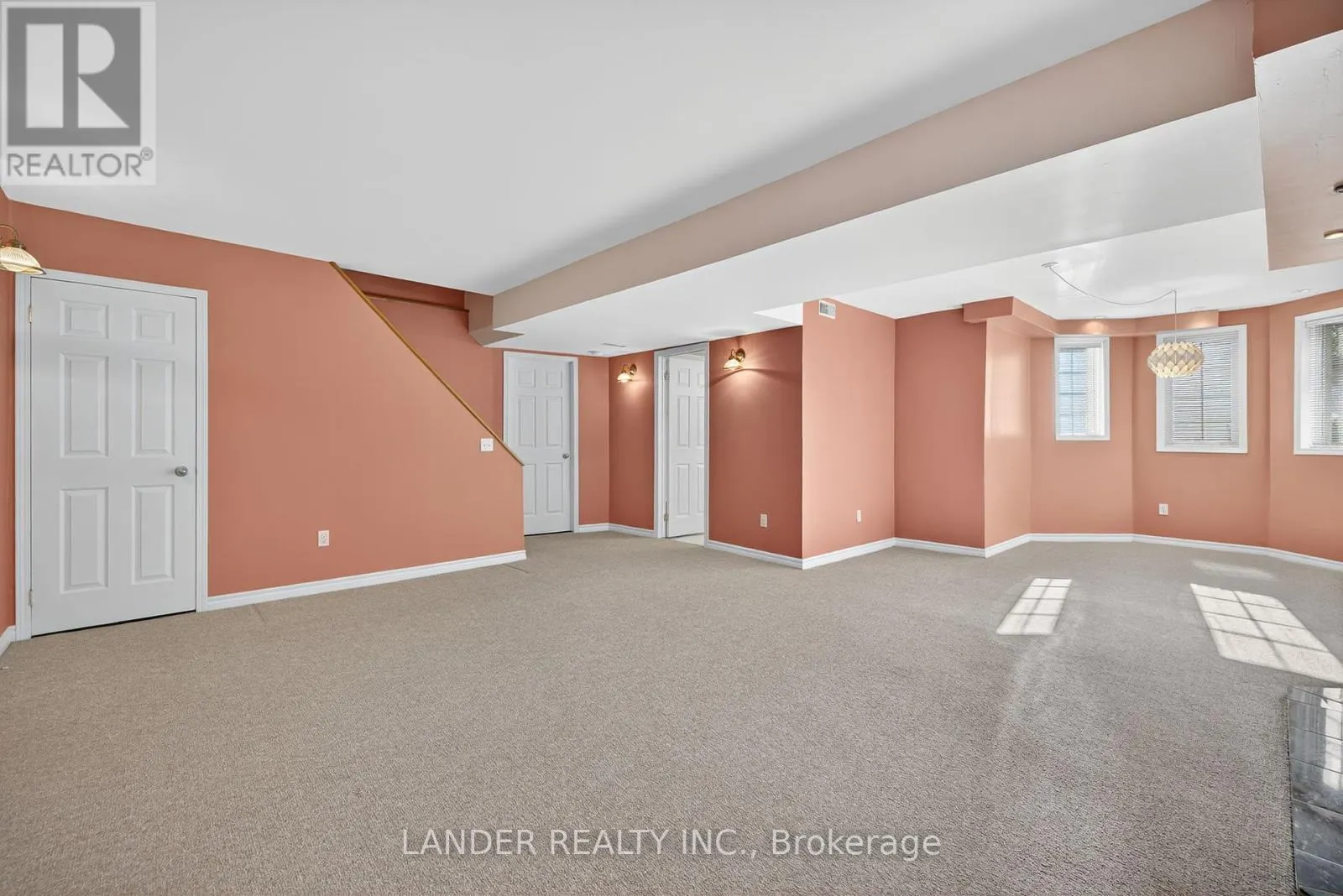 302 SHERIDAN COURT