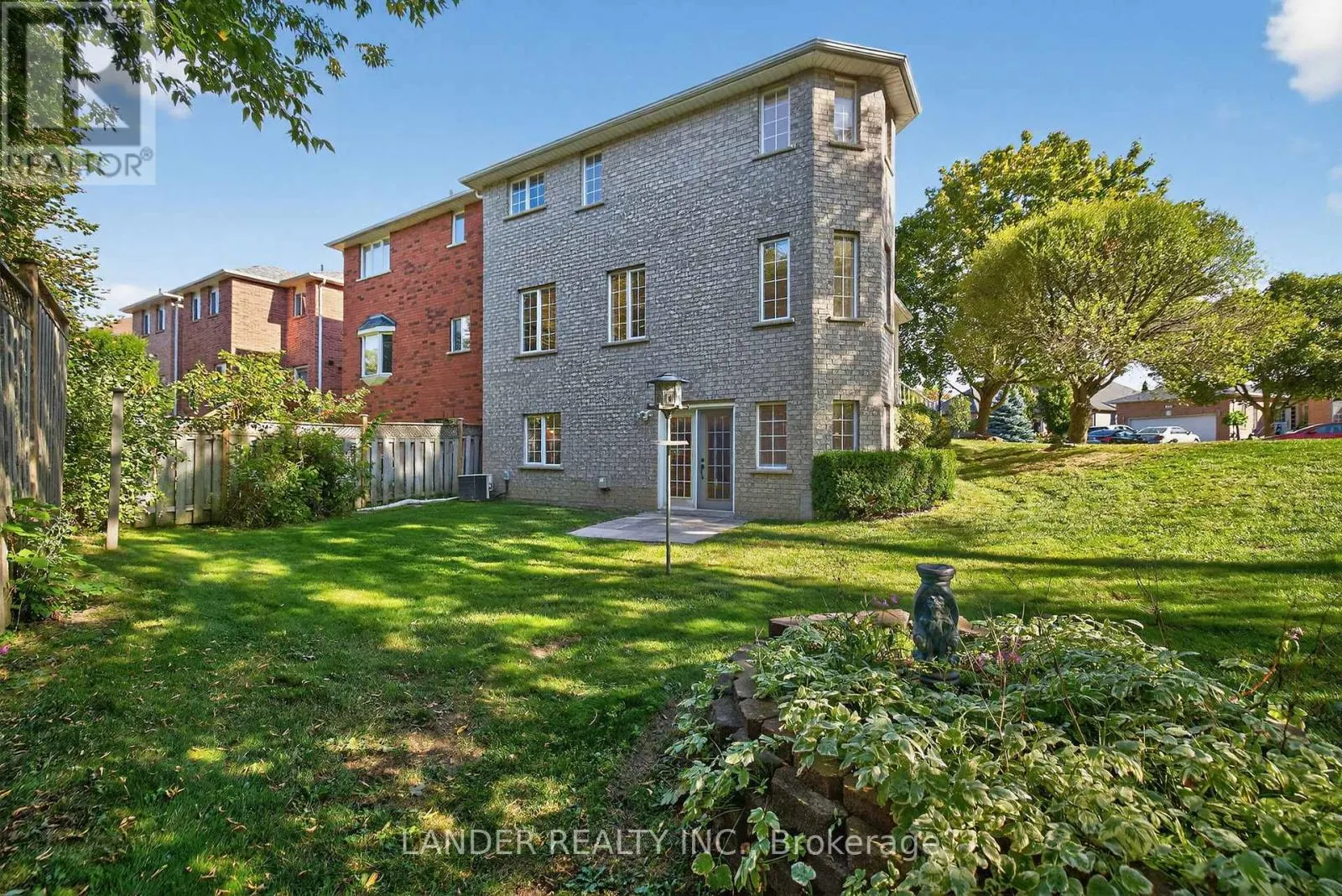302 SHERIDAN COURT