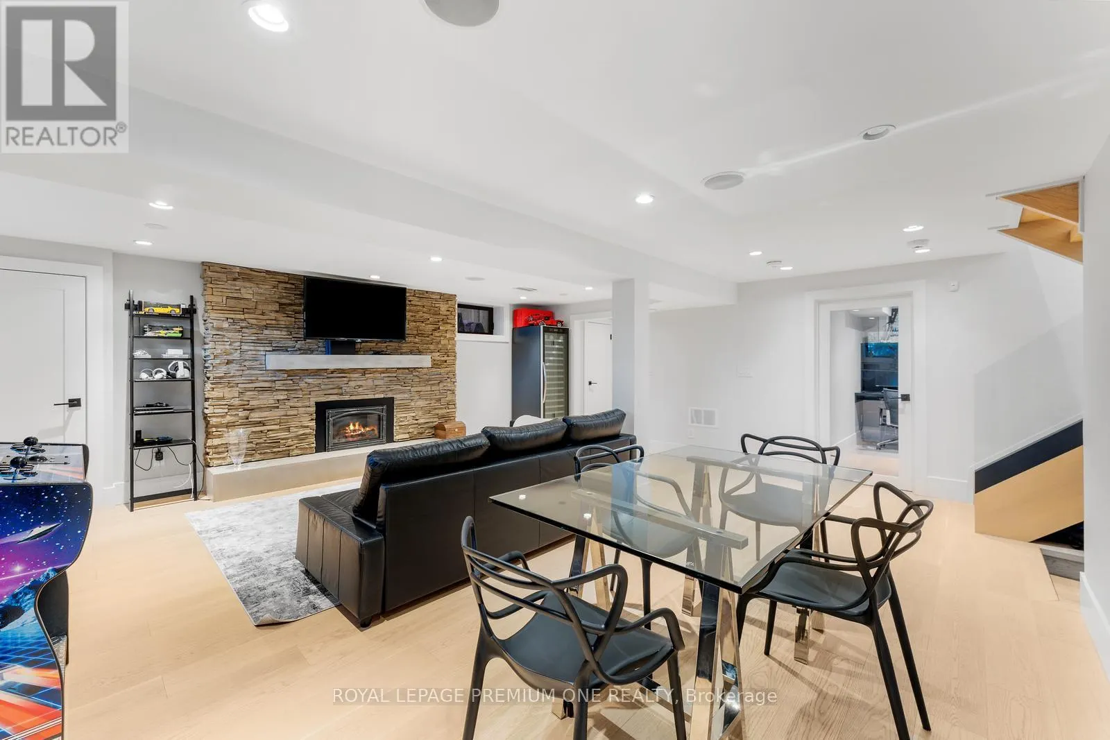 49 NORMAN DRIVE