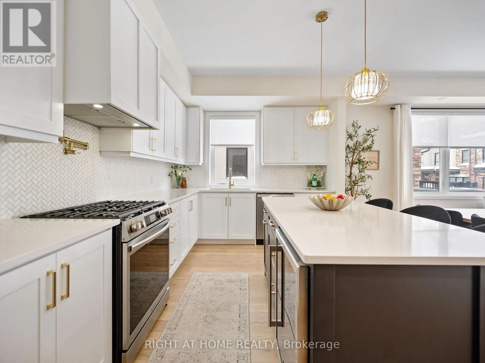 8-50 BAYNES WAY