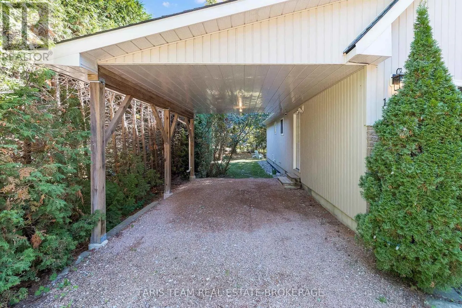 1089 SPRUCE ROAD