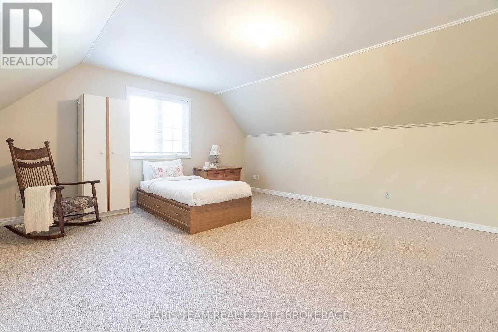 1089 SPRUCE ROAD