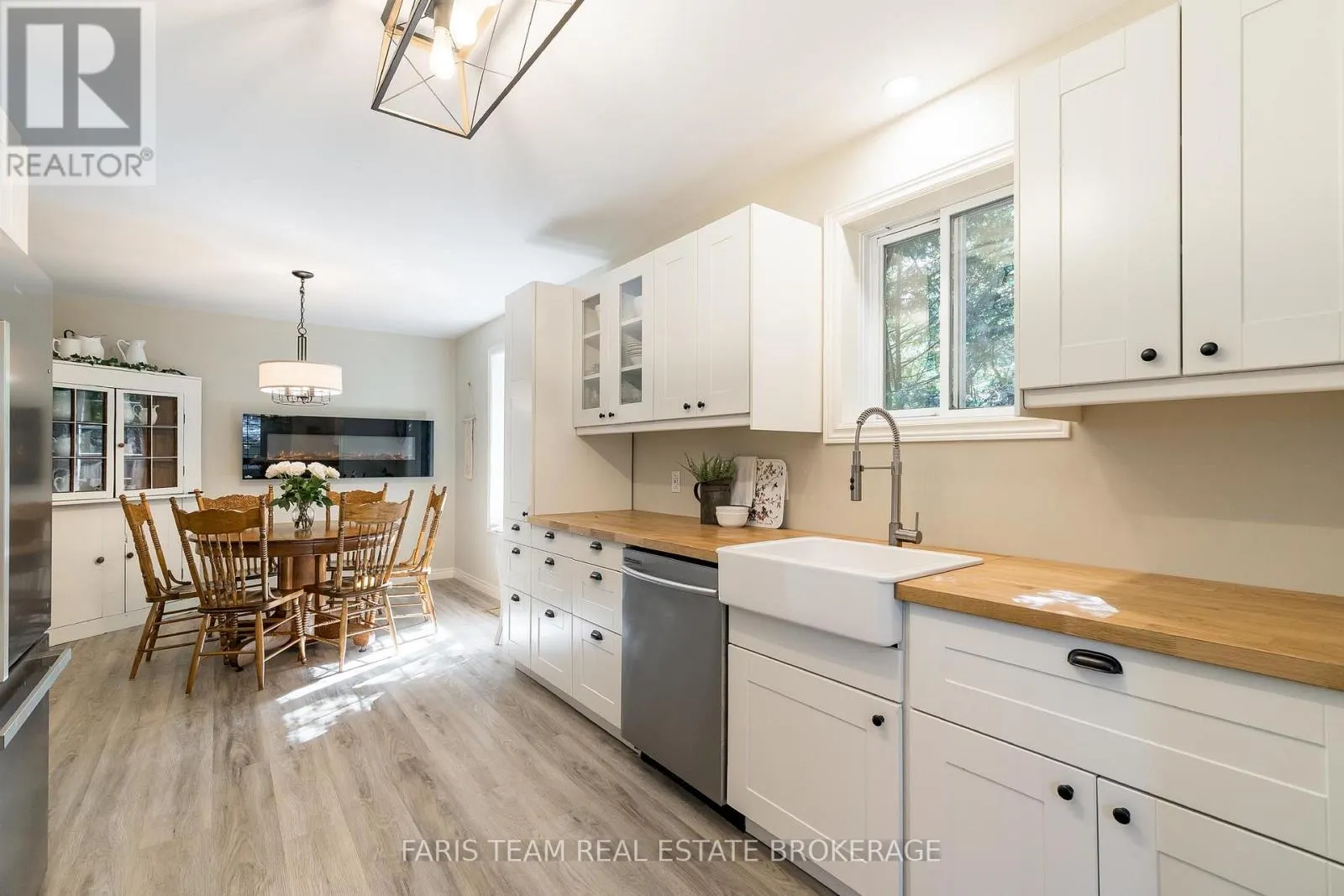 1089 SPRUCE ROAD