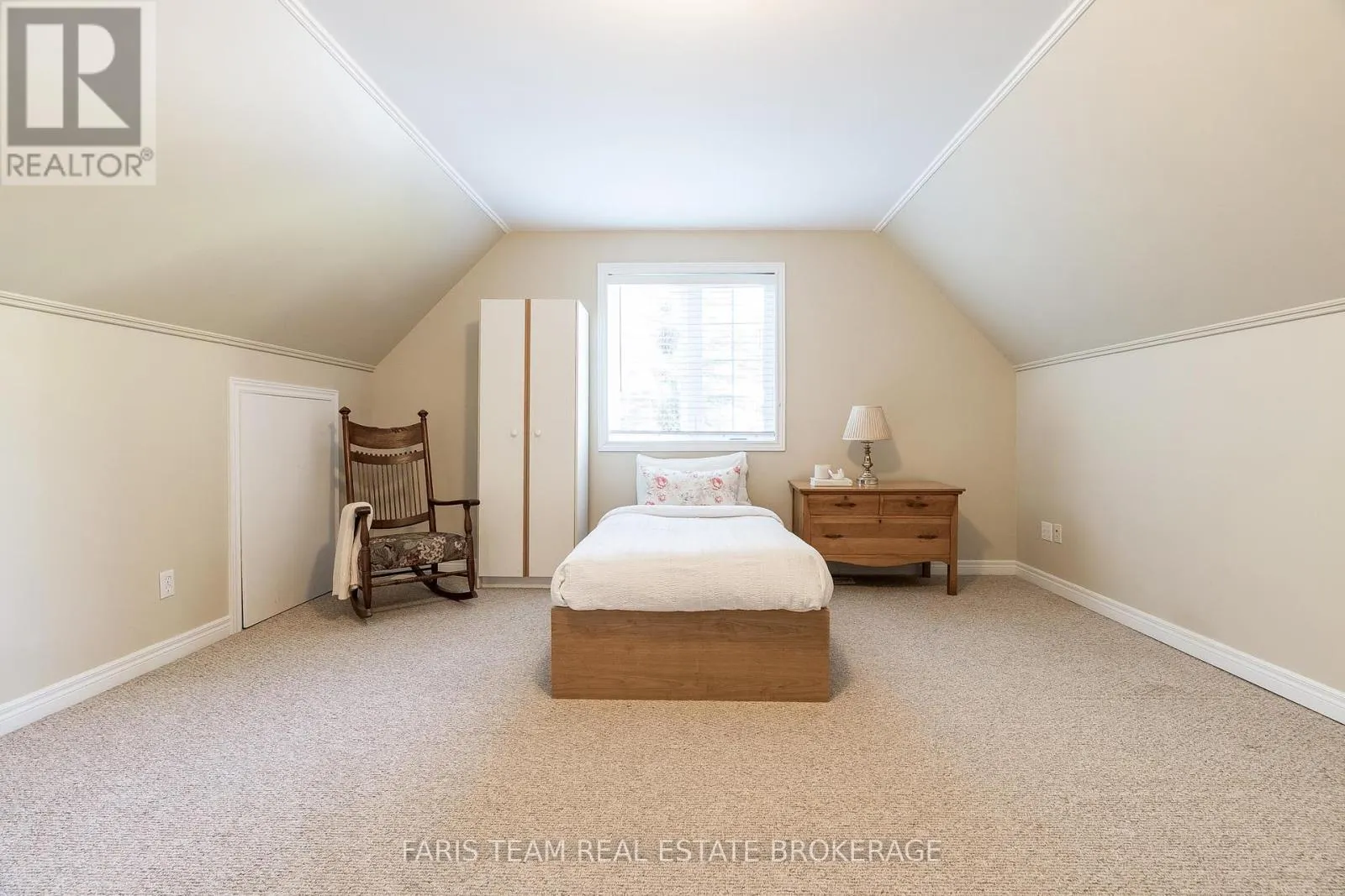 1089 SPRUCE ROAD