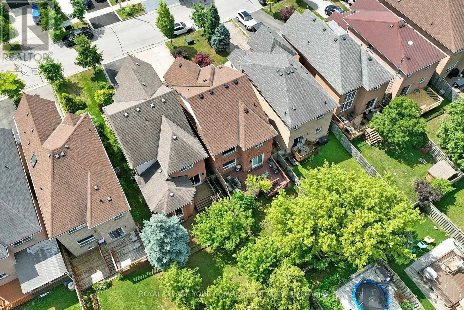 54 ENGLISH OAK DRIVE
