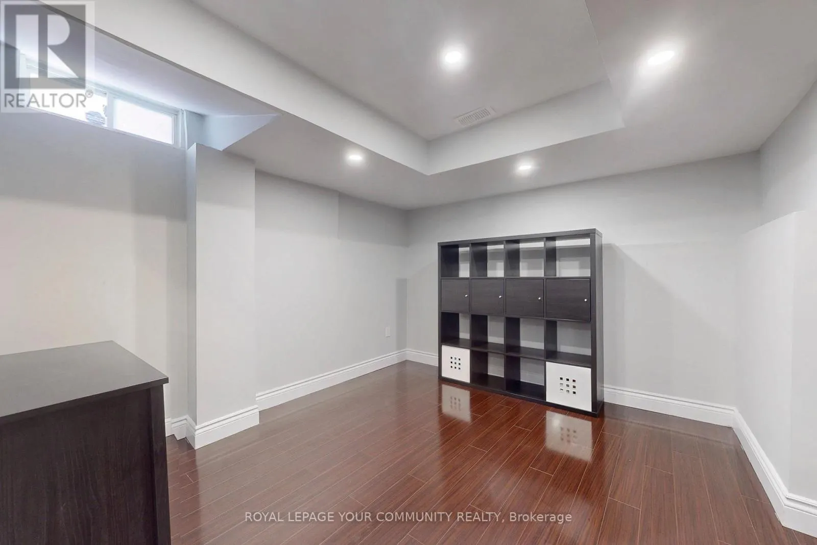 54 ENGLISH OAK DRIVE