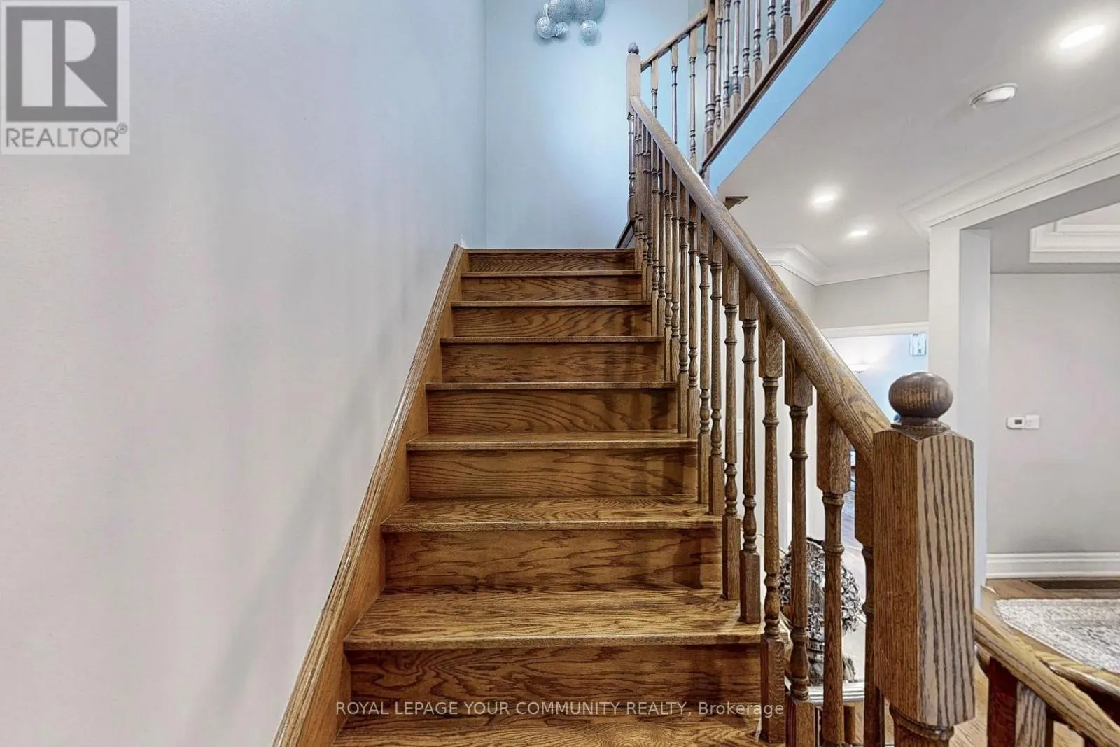 54 ENGLISH OAK DRIVE