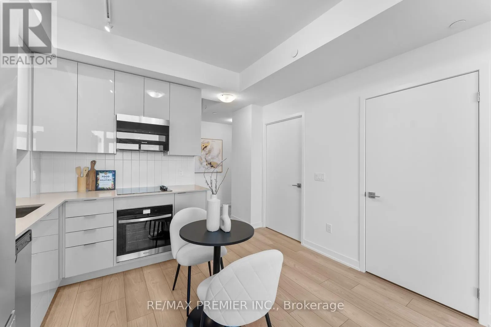 2617 - 10 ABEJA STREET