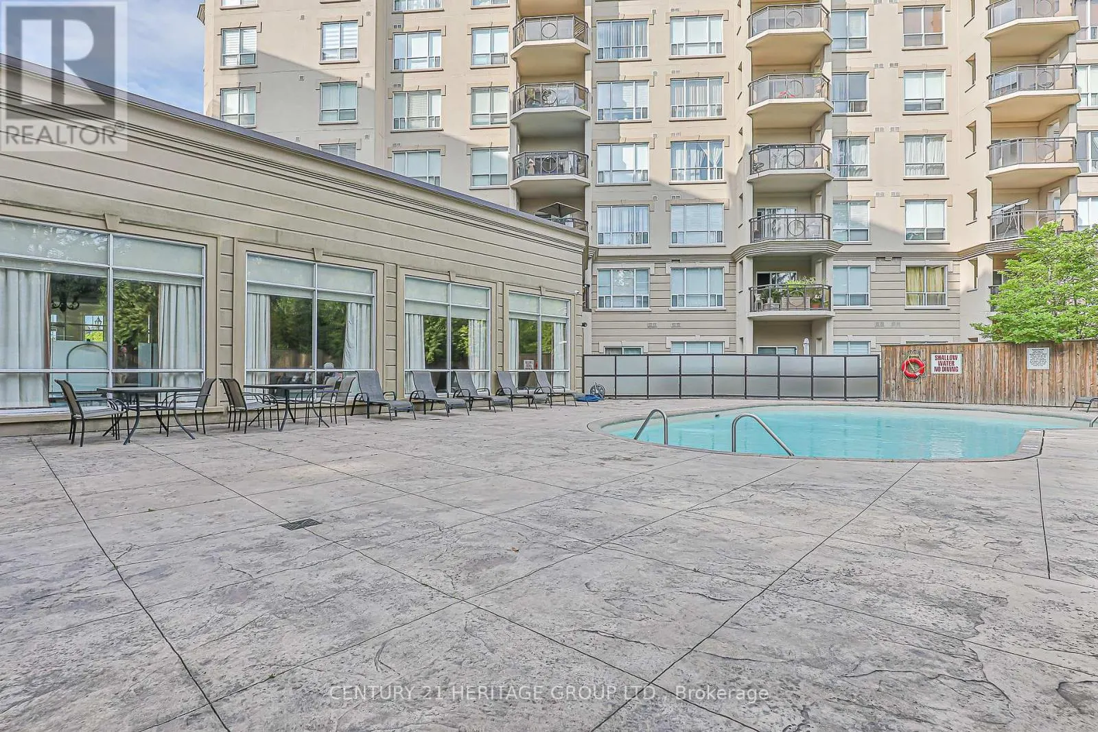 414 - 2 MAISON PARC COURT