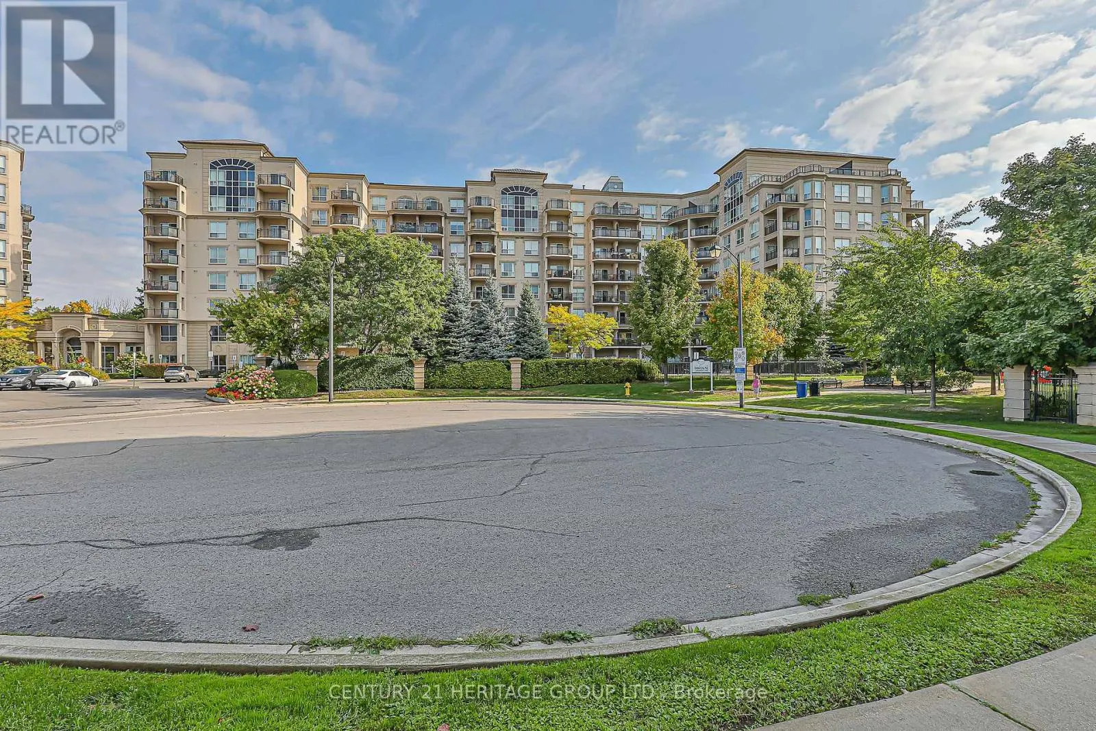 414 - 2 MAISON PARC COURT