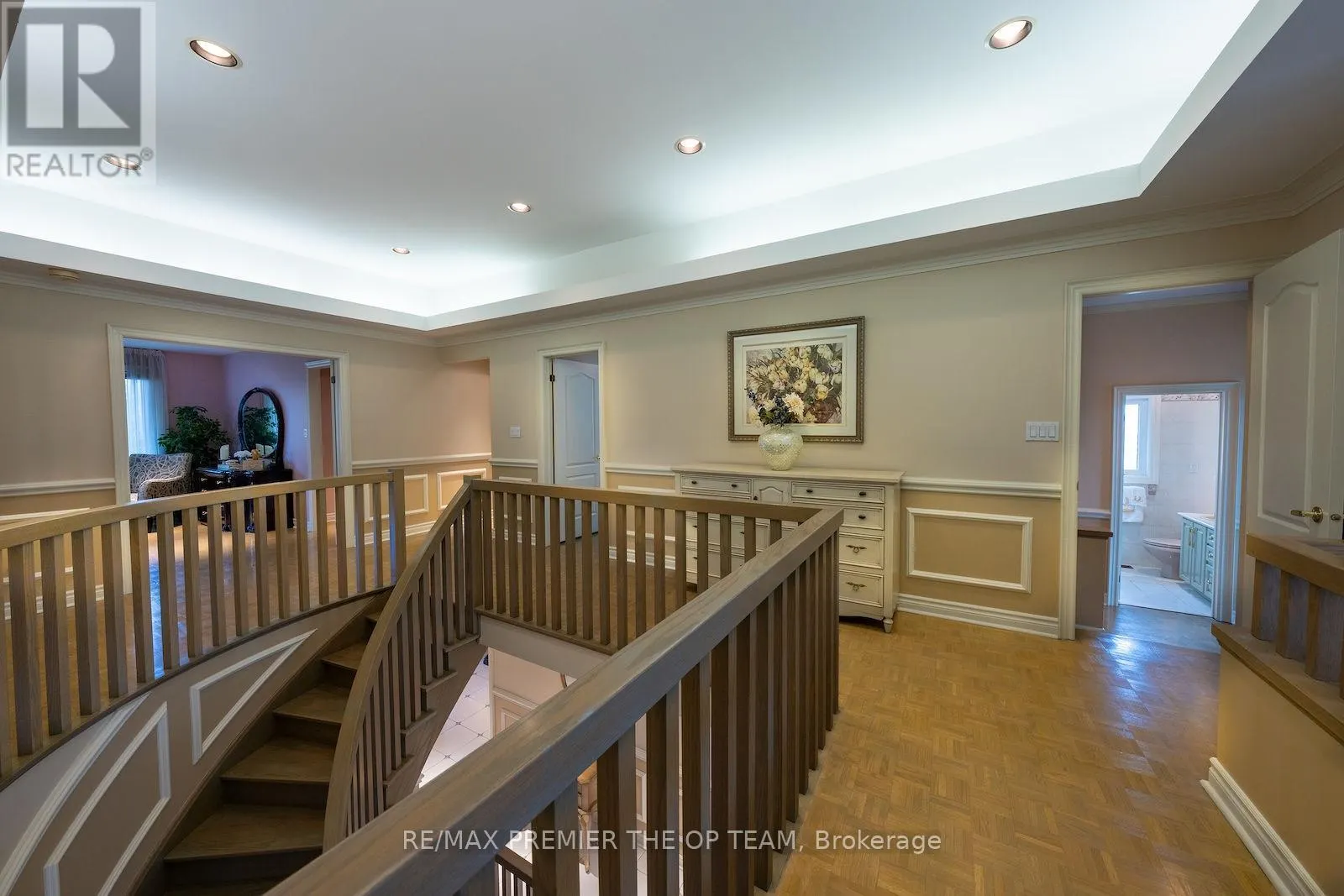 182 CLOVER LEAF STREET
