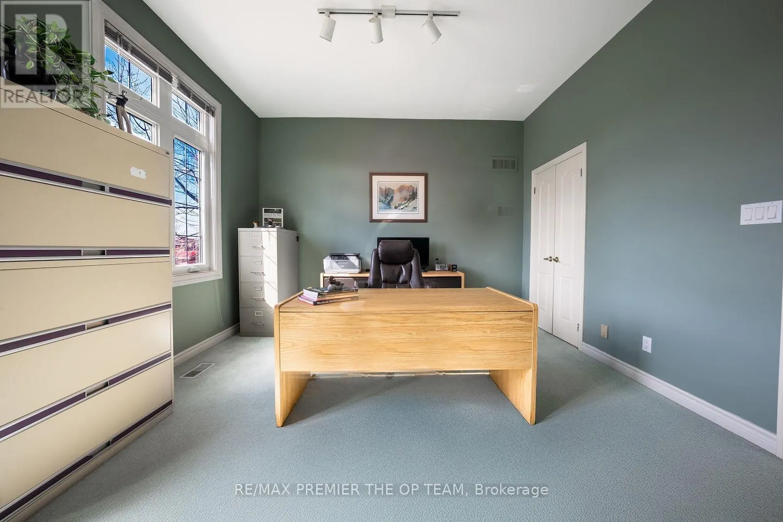 182 CLOVER LEAF STREET