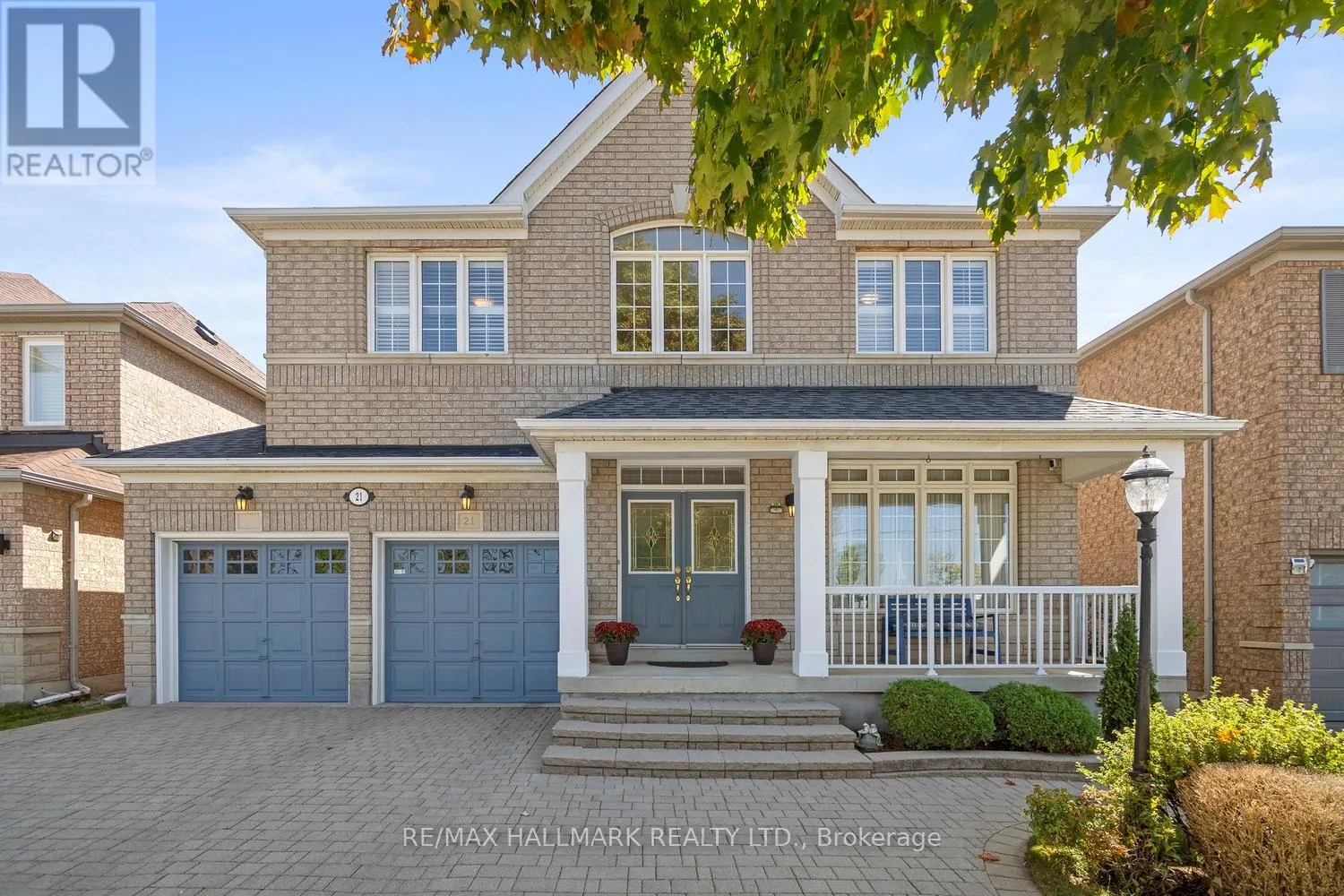 21 COURTFIELD CRESCENT