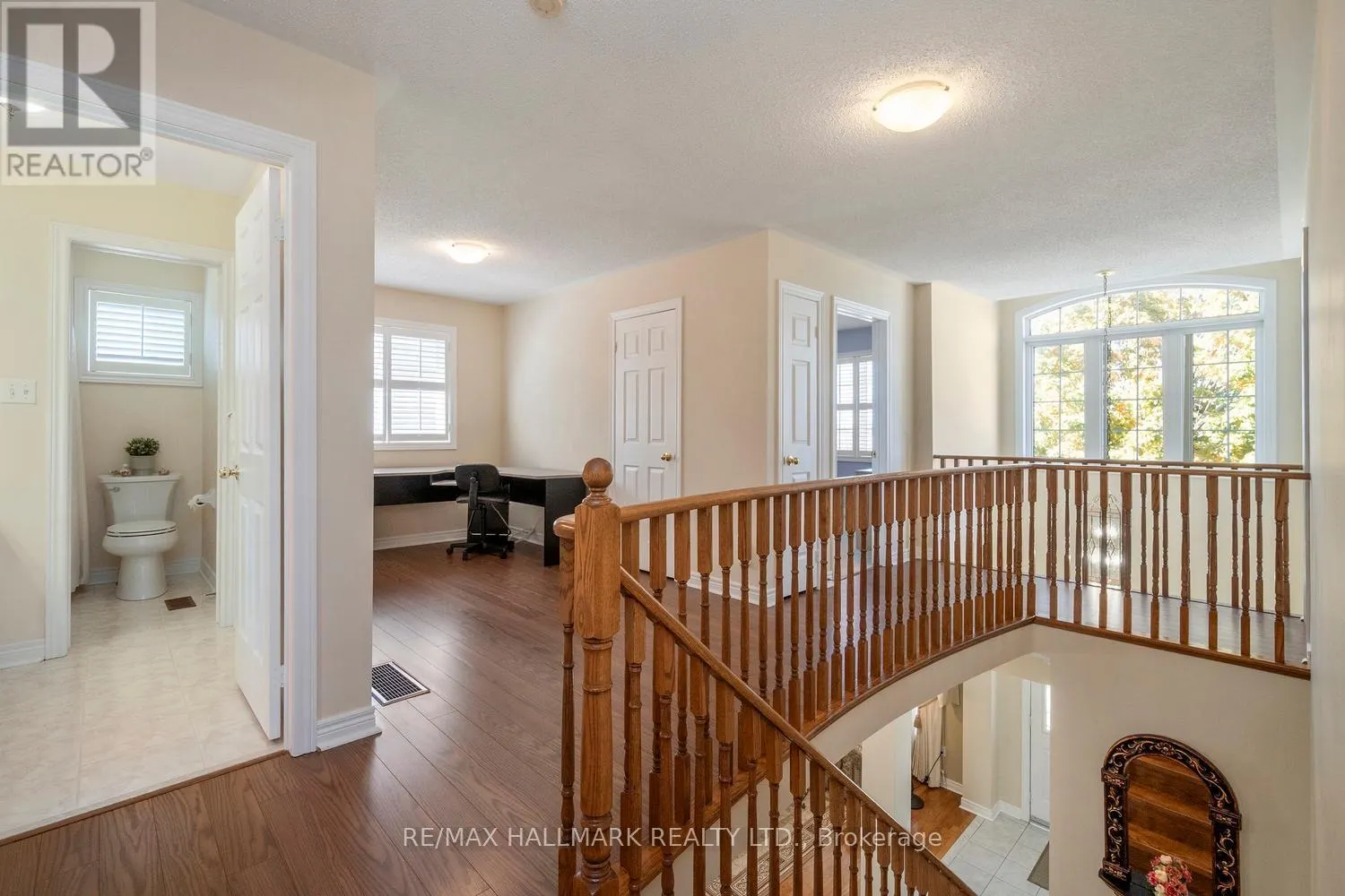 21 COURTFIELD CRESCENT