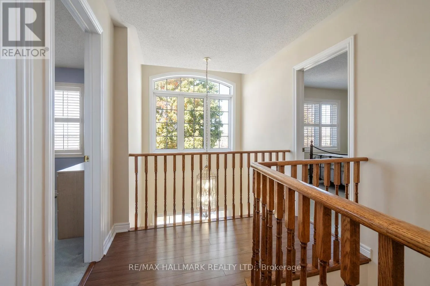 21 COURTFIELD CRESCENT