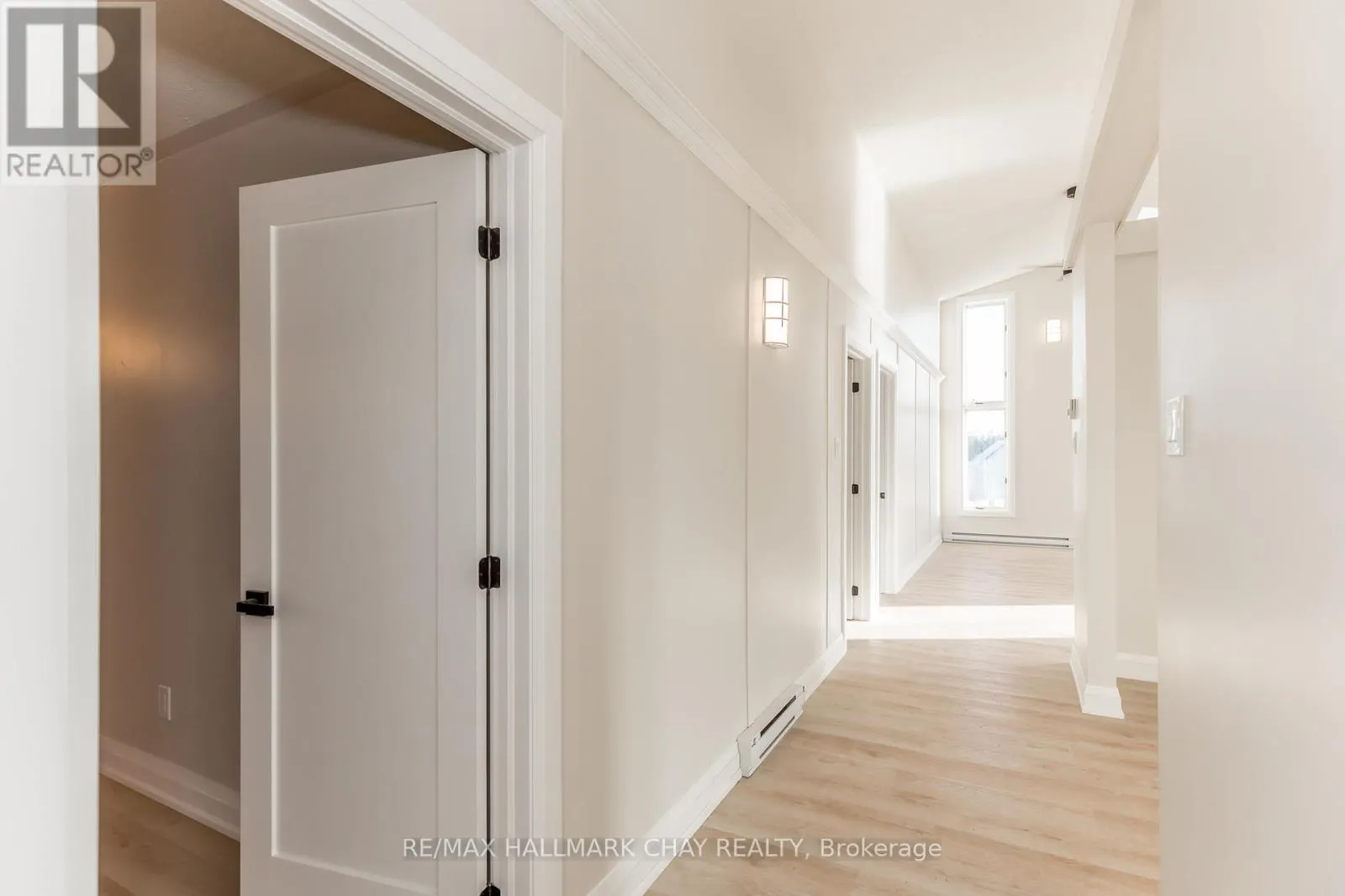 UPPER - 3993 STOUFFVILLE ROAD