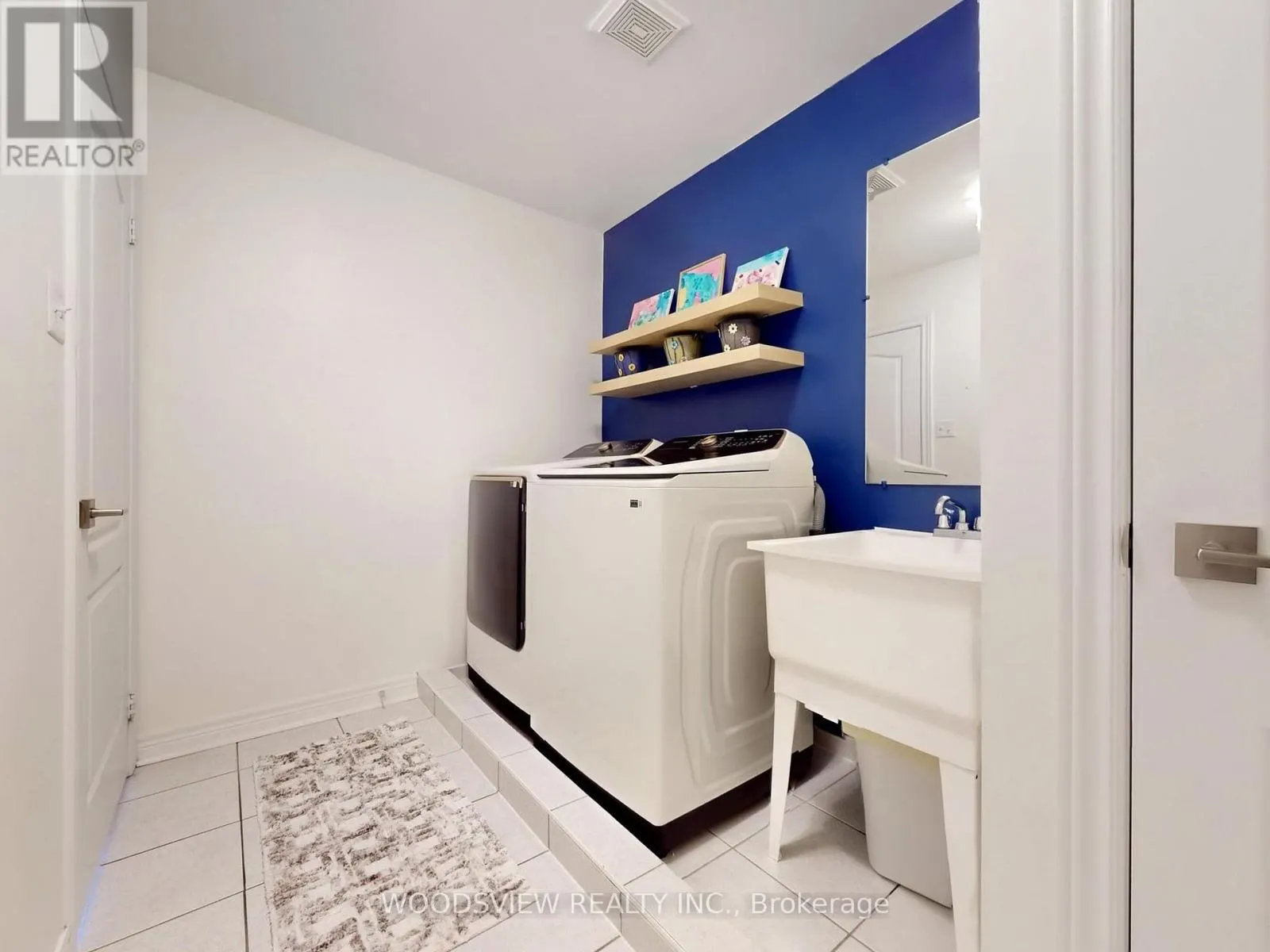 26 MANLEY AVENUE
