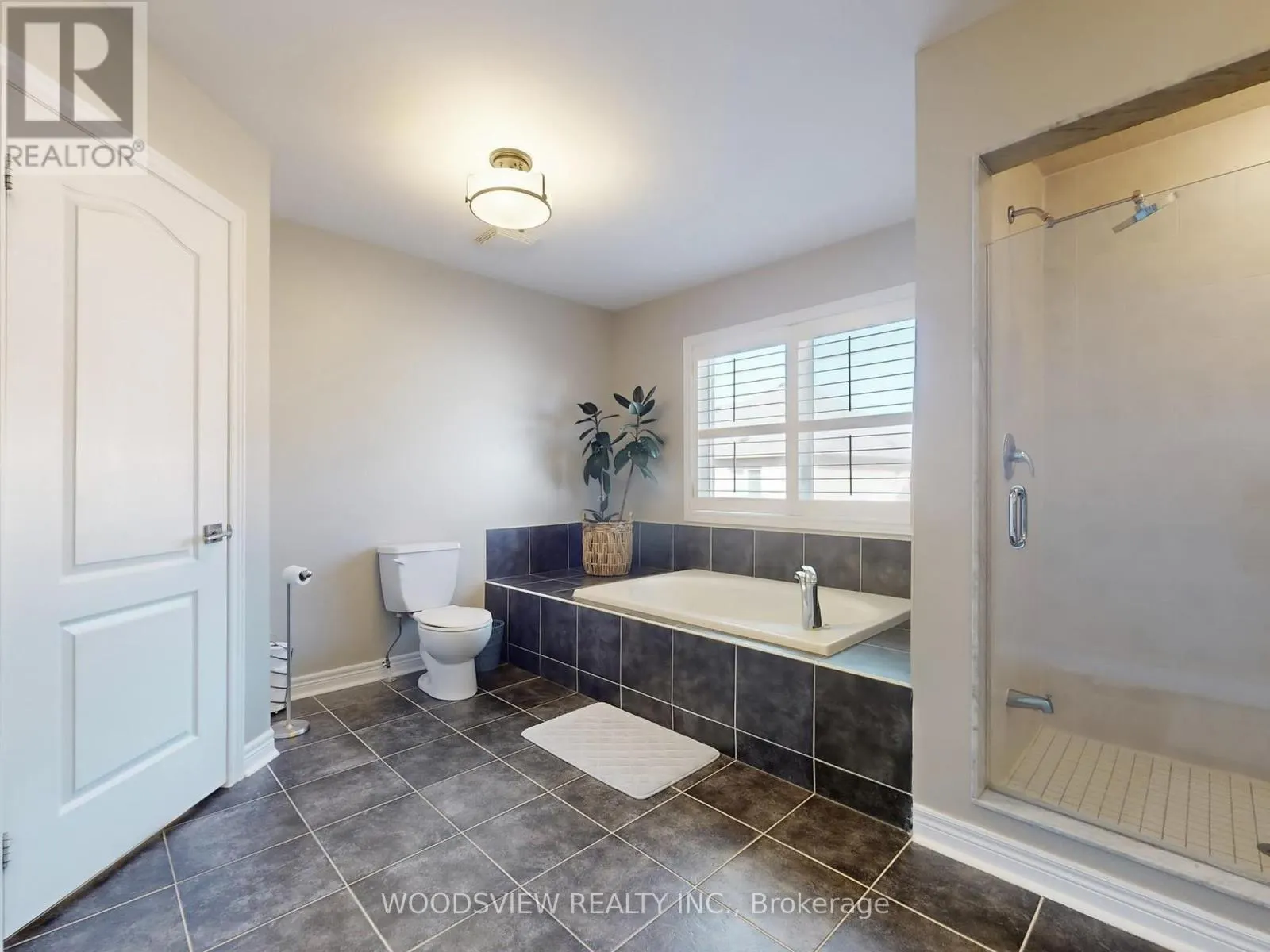 26 MANLEY AVENUE