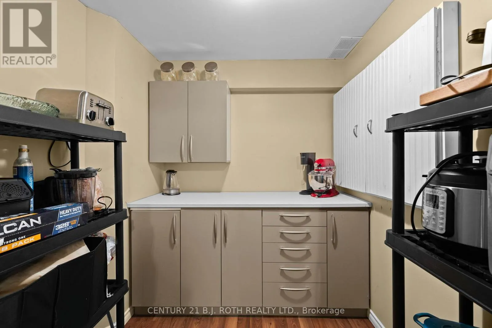 181 BANTING CRESCENT