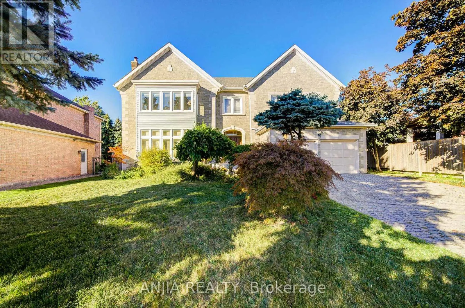 28 EDMUND CRESCENT