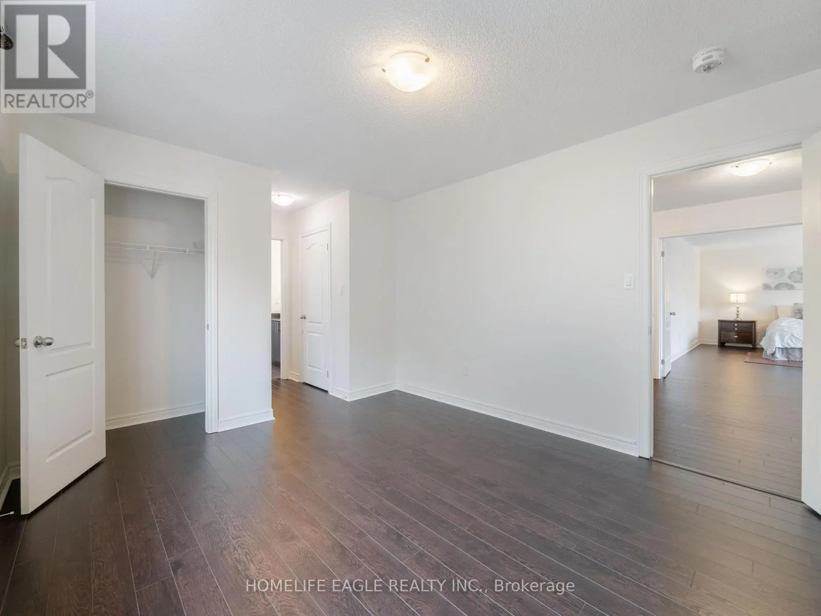 27 SCARLET WAY