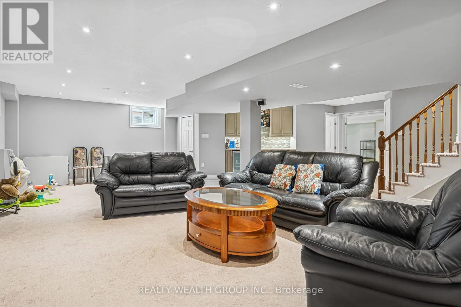 896 BOOTH AVENUE