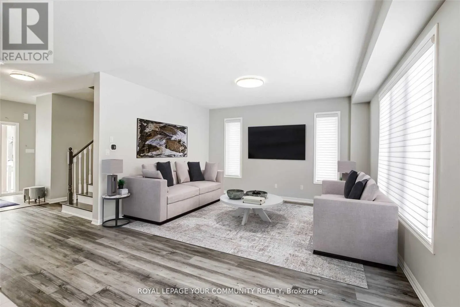 16 DON HADDEN CRESCENT