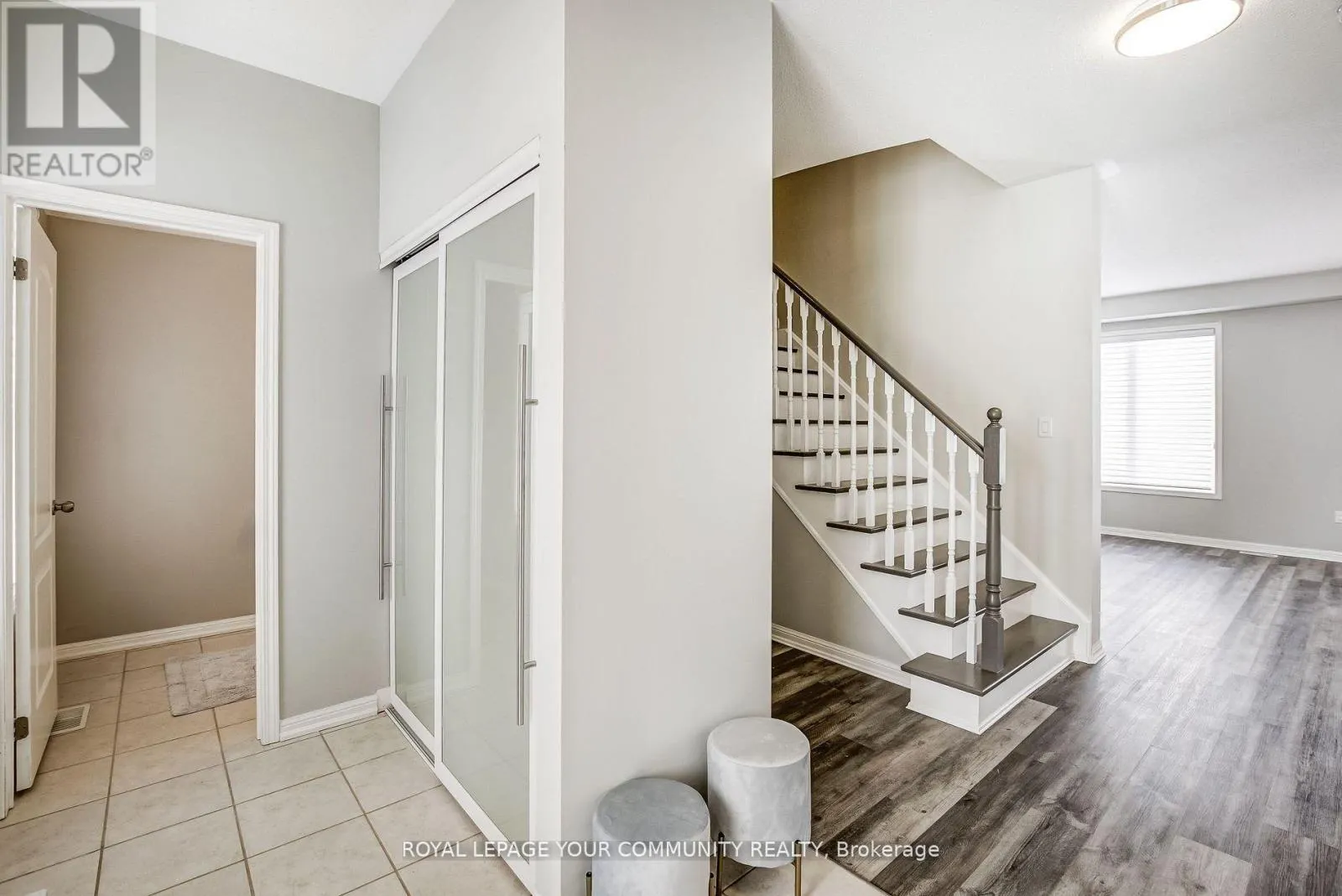 16 DON HADDEN CRESCENT