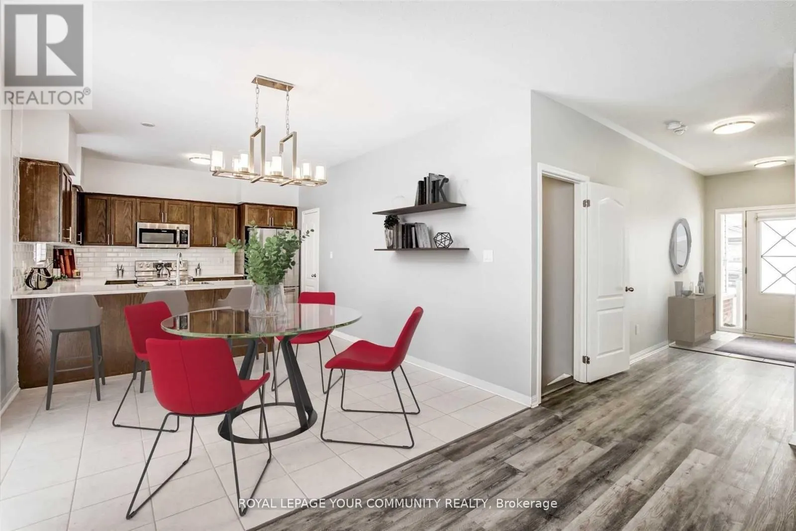 16 DON HADDEN CRESCENT