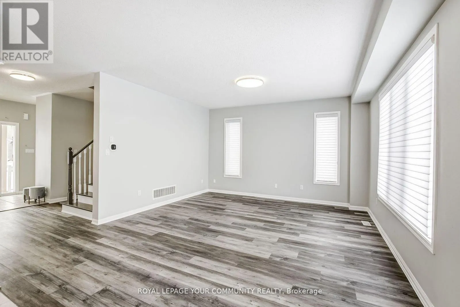 16 DON HADDEN CRESCENT