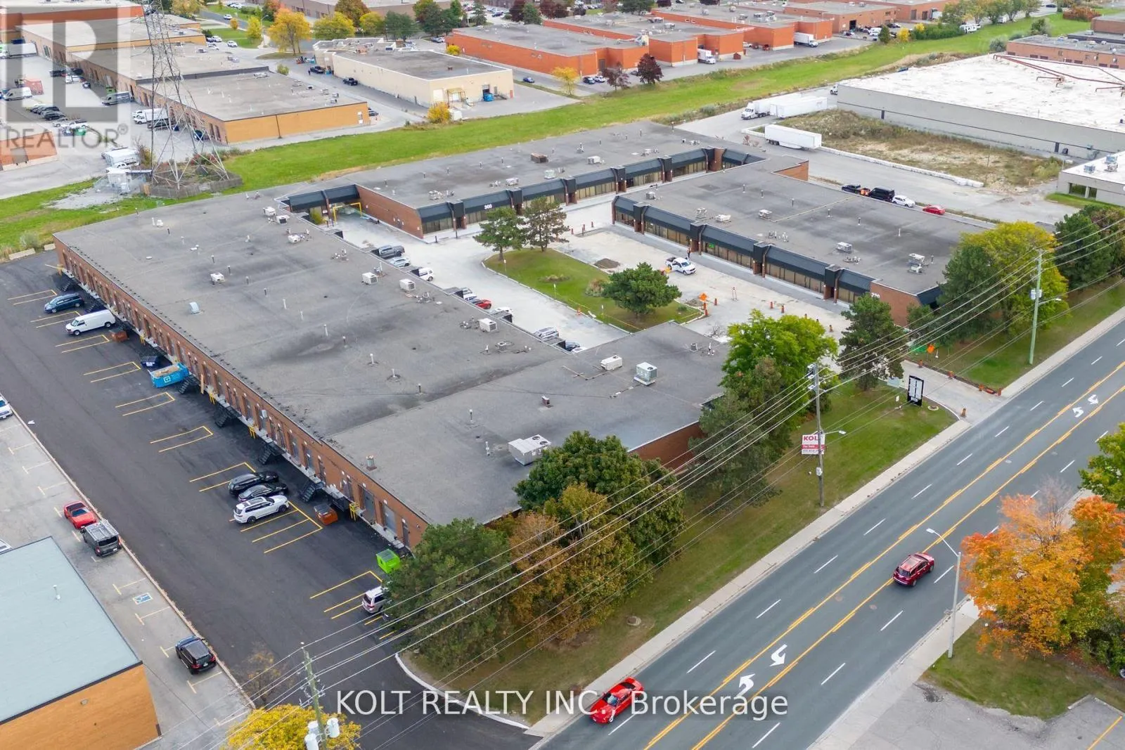 17 - 270 ESNA PARK DRIVE