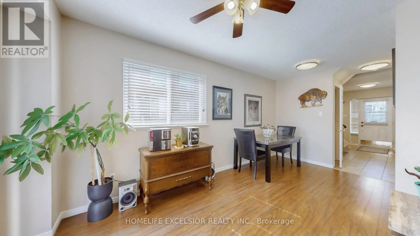 1 - 579 GIBNEY CRESCENT