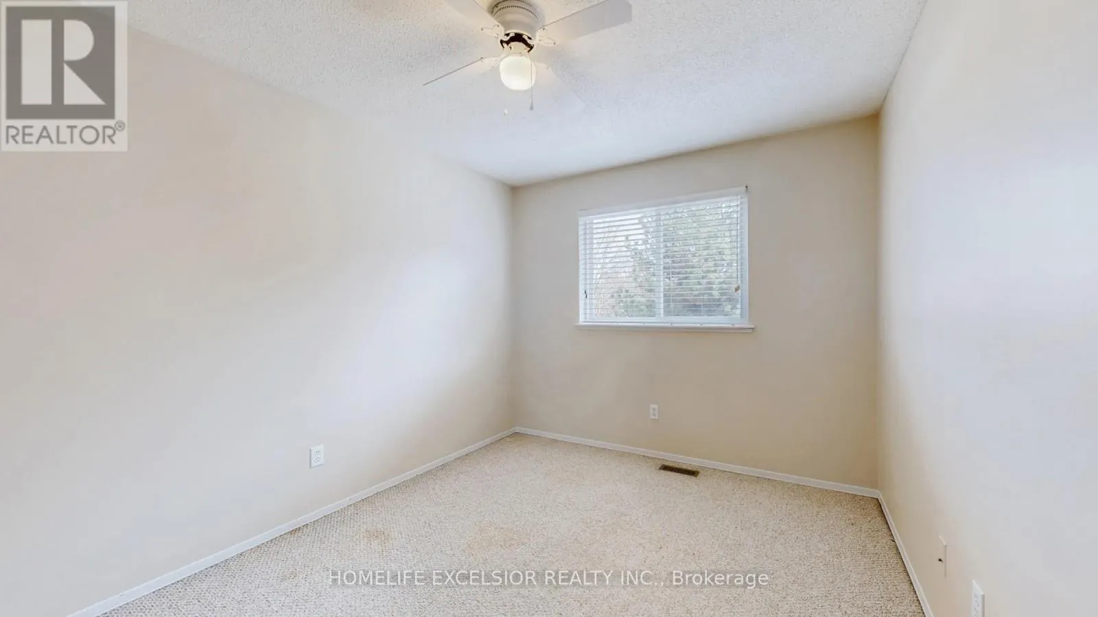 1 - 579 GIBNEY CRESCENT