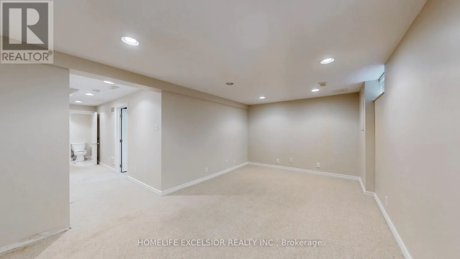 1 - 579 GIBNEY CRESCENT