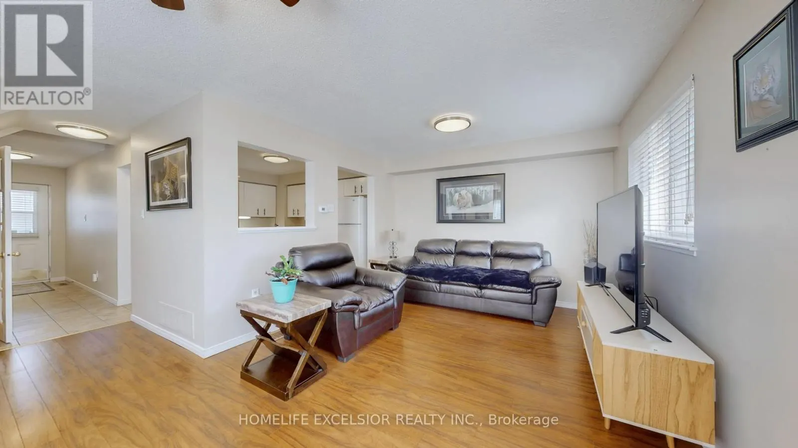 1 - 579 GIBNEY CRESCENT