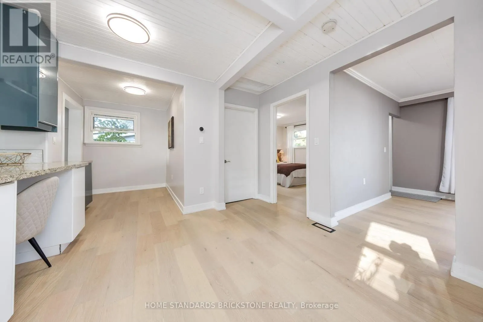 2208 WILLARD AVENUE