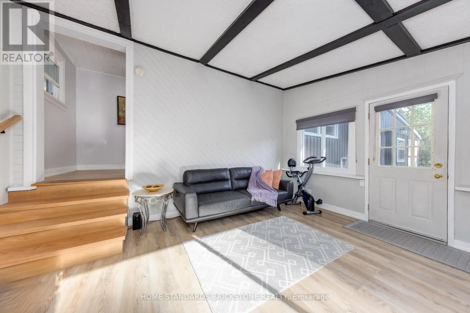 2208 WILLARD AVENUE