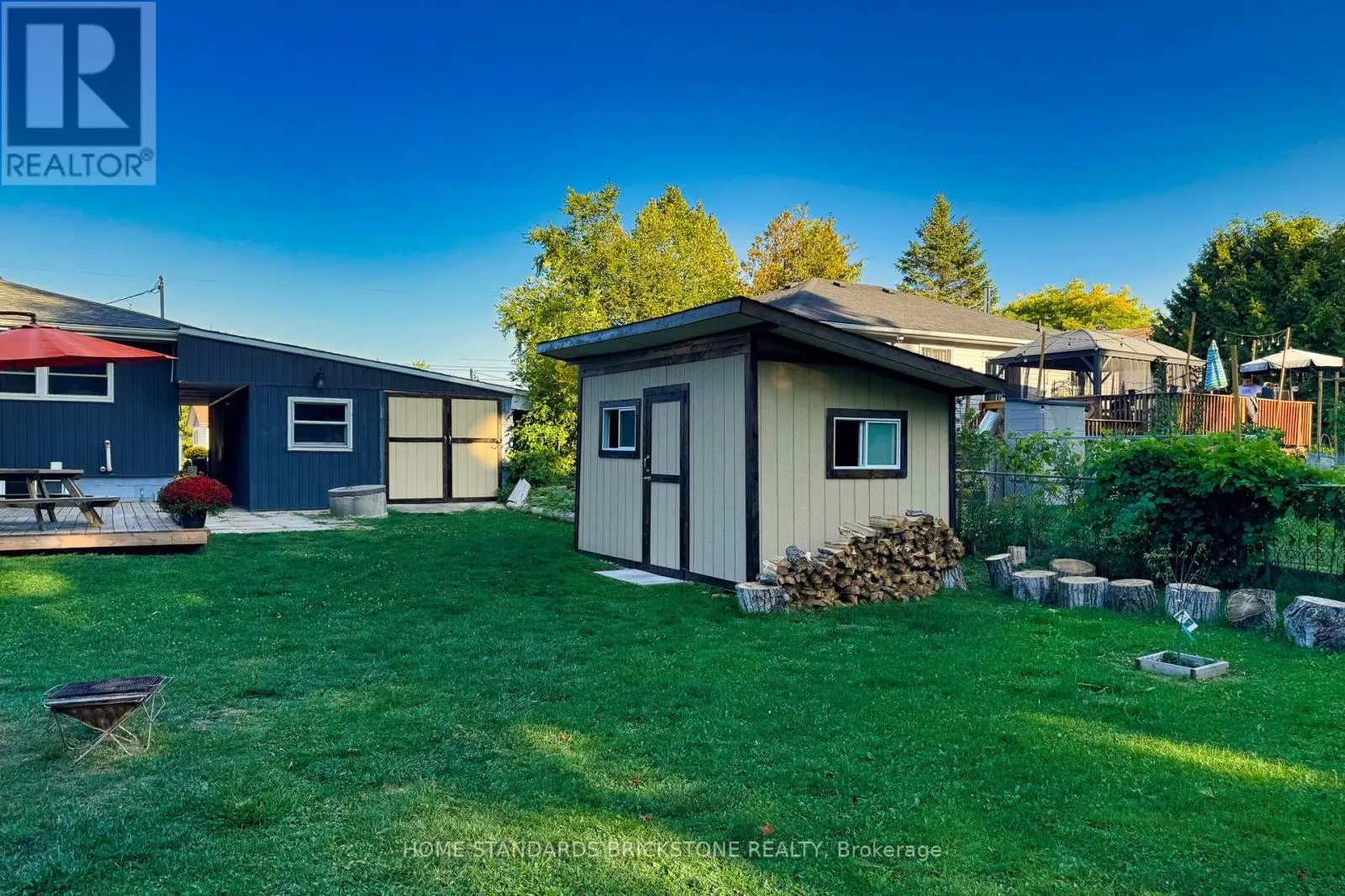 2208 WILLARD AVENUE
