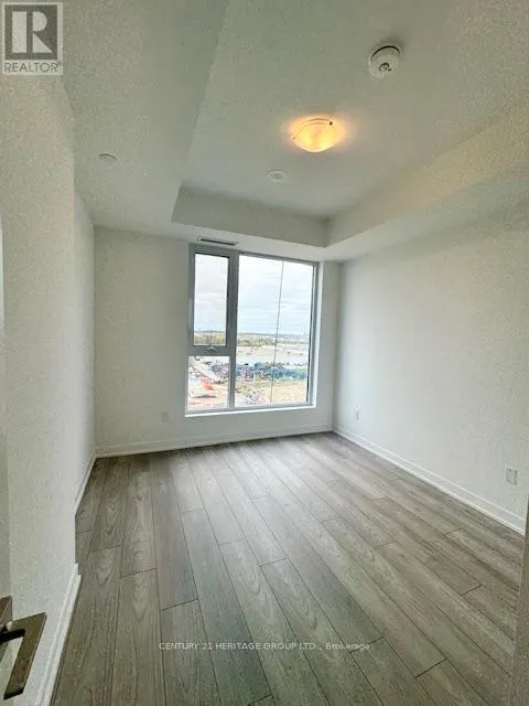 807 - 474 CALDARI ROAD