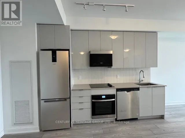 807 - 474 CALDARI ROAD