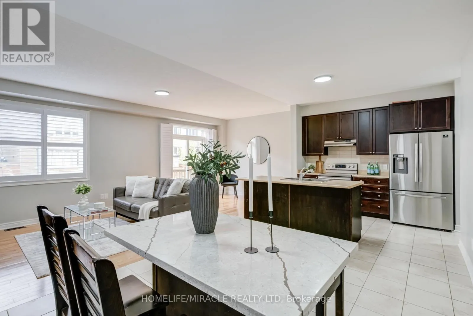 81 WILLOUGHBY WAY