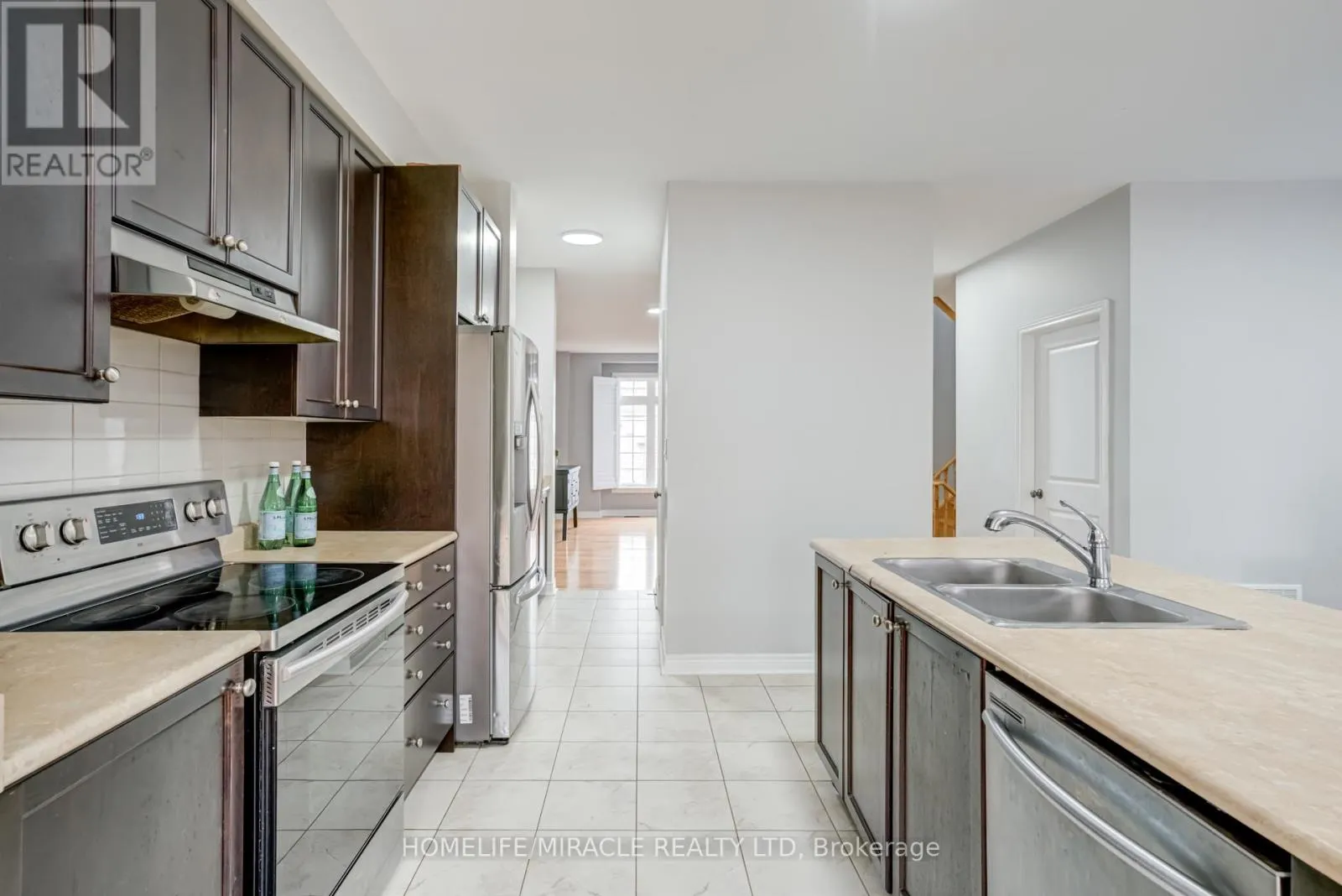 81 WILLOUGHBY WAY