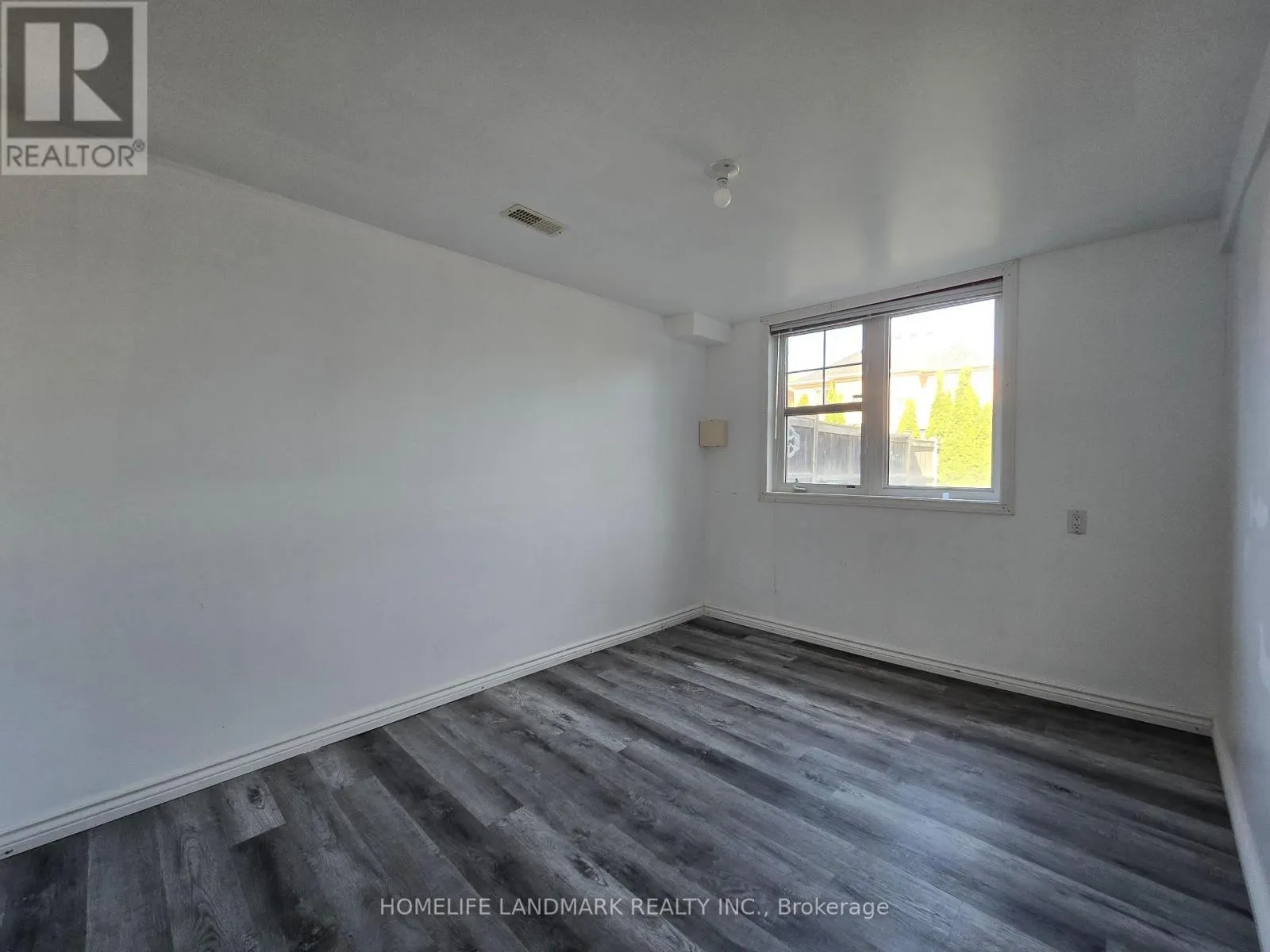 BSMT - 154 WILLIAM BOWES BOULEVARD W