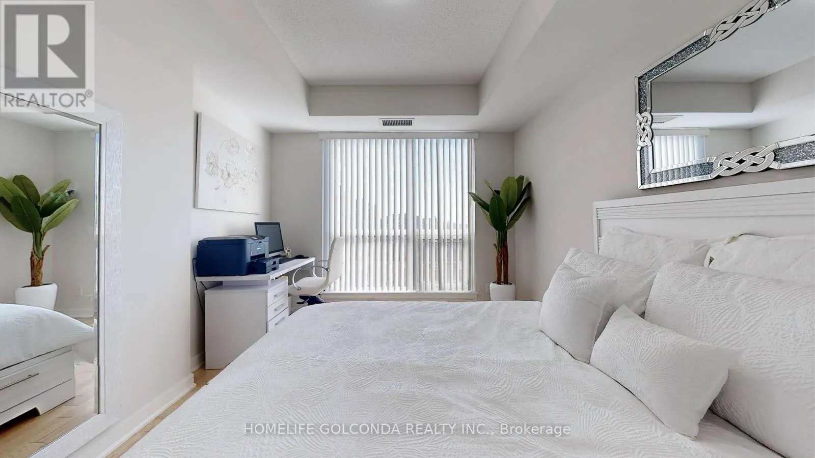 SE 501 - 9199 YONGE STREET