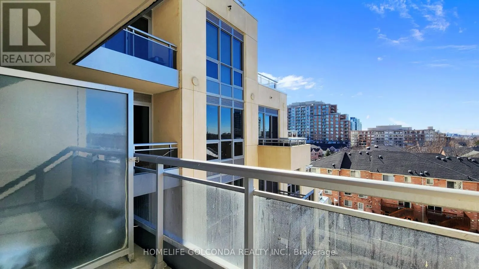 SE 501 - 9199 YONGE STREET
